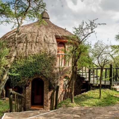 Serengeti Lodge Exterior of cottages